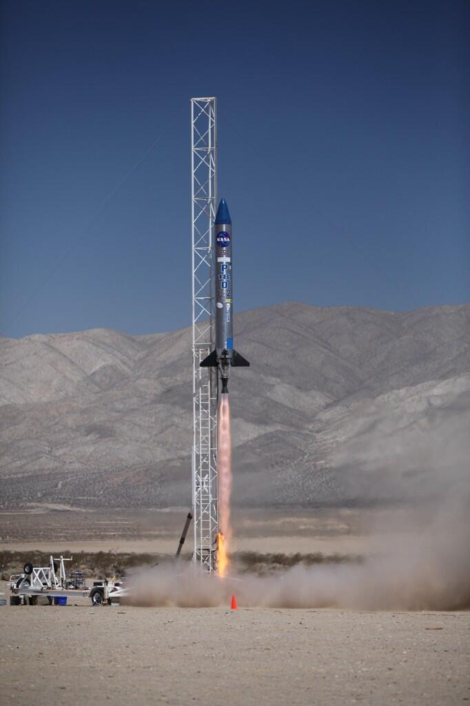Tiny Satellites Soar (and Crash) in Desert Launch Test